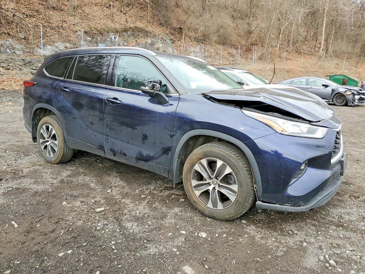 2020 TOYOTA HIGHLANDER XLE photo 10