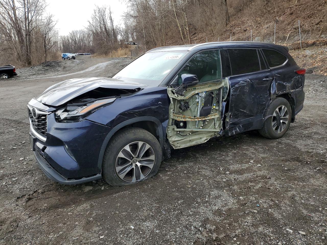2020 TOYOTA HIGHLANDER