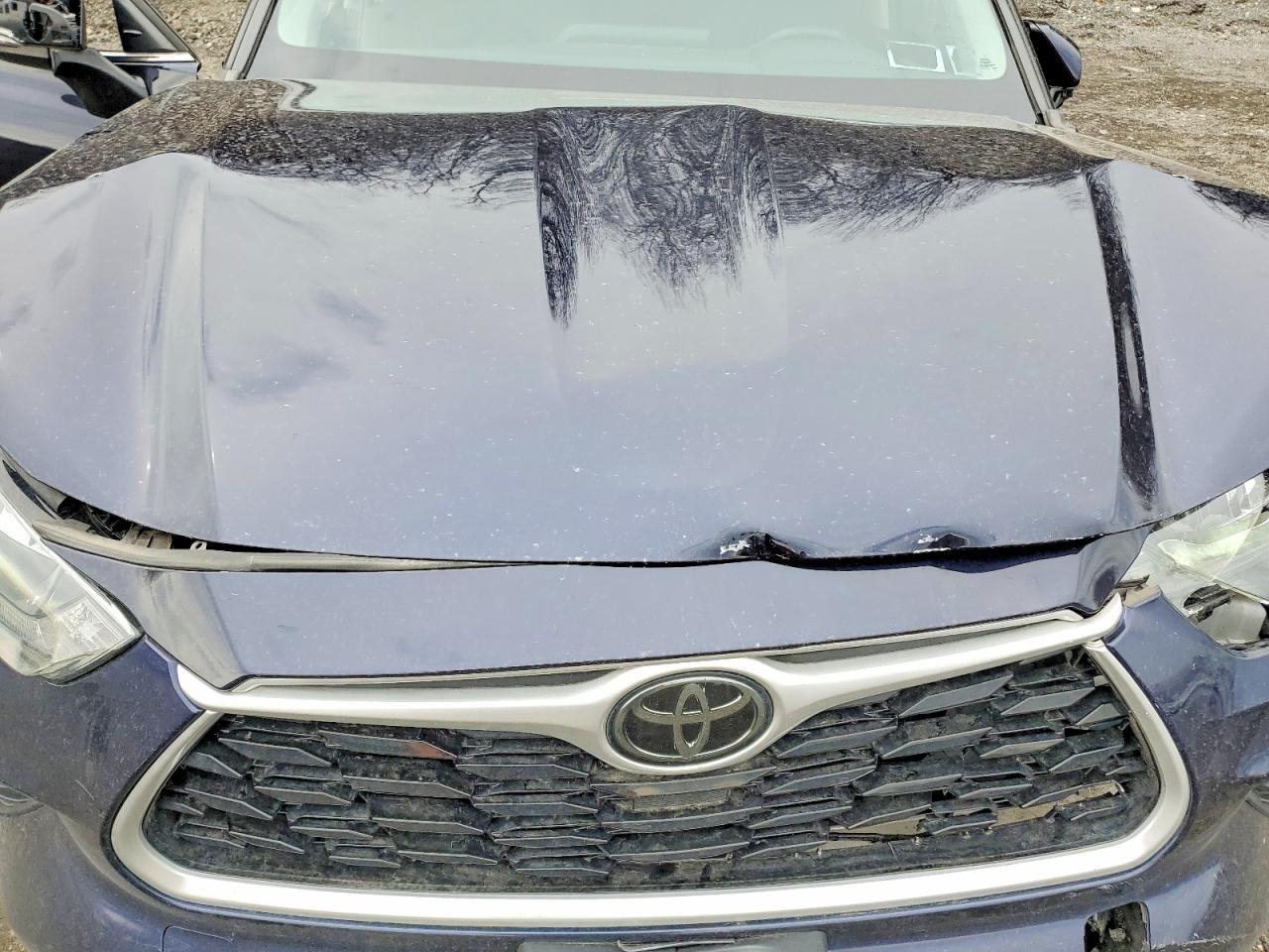 2020 TOYOTA HIGHLANDER XLE photo 34