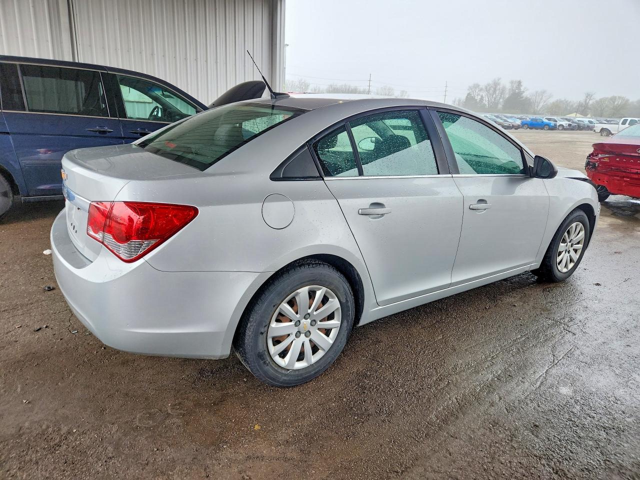 2011 CHEVROLET CRUZE LS photo 3