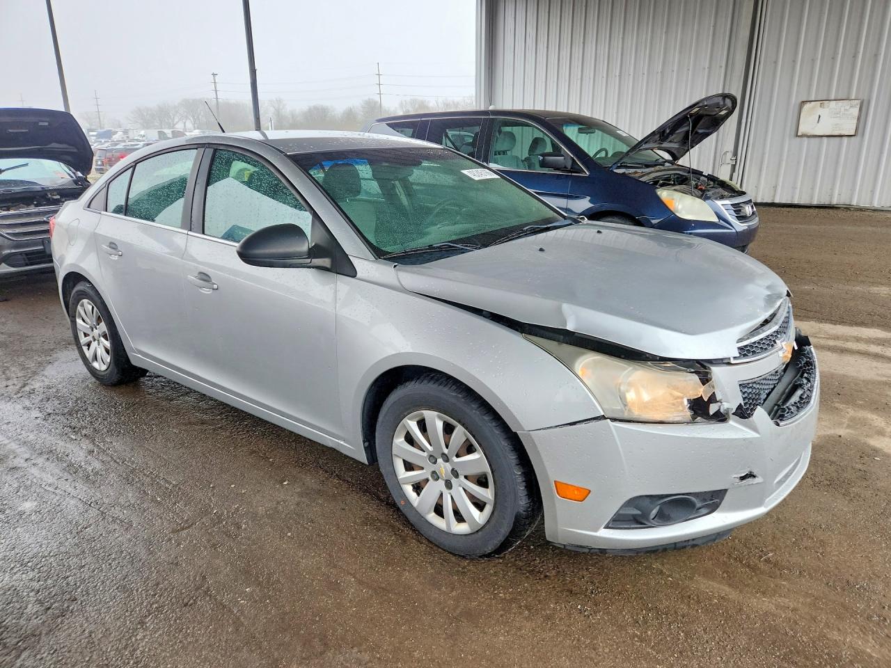 2011 CHEVROLET CRUZE LS photo 4
