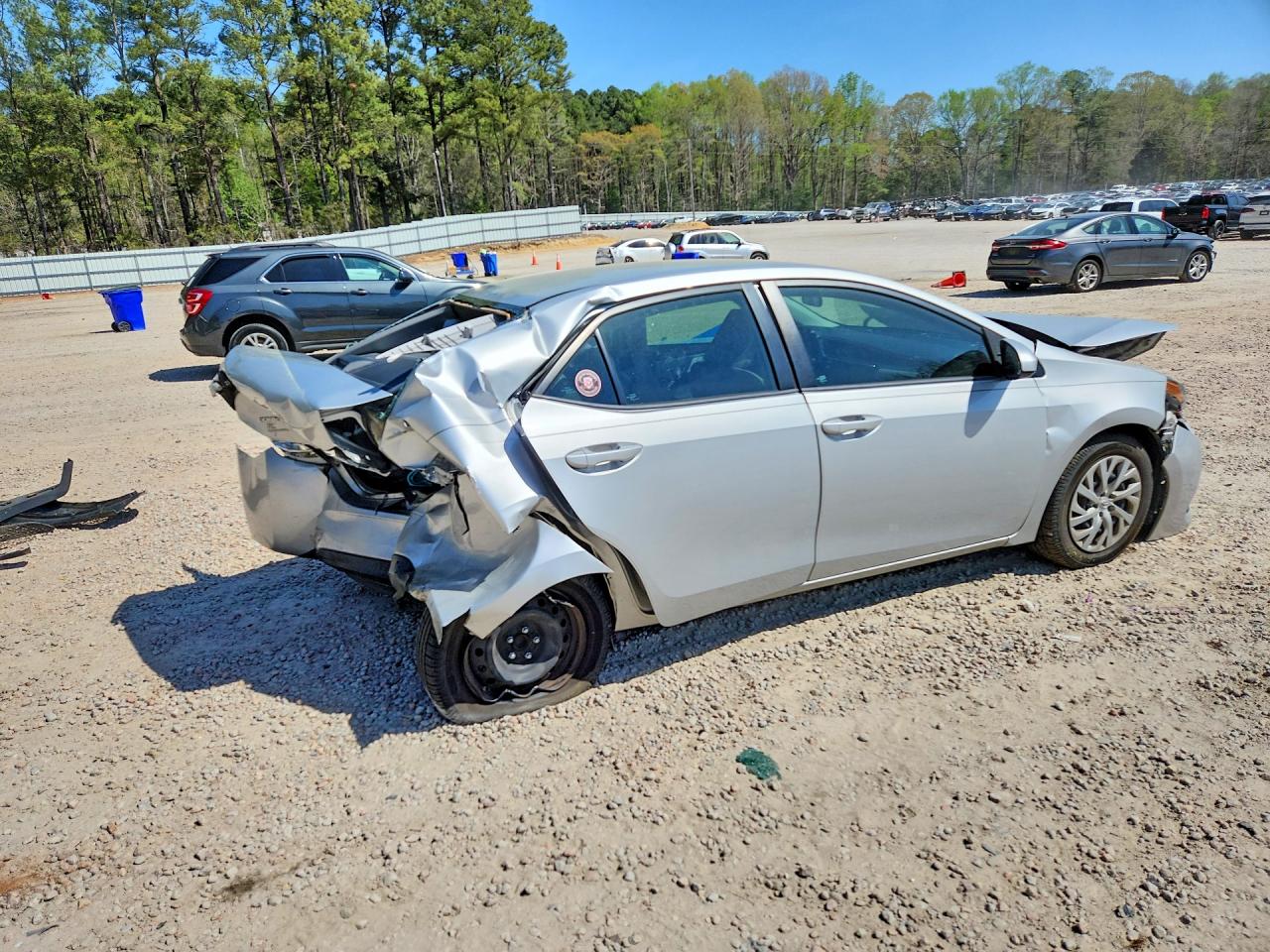 2017 TOYOTA COROLLA LE photo 5
