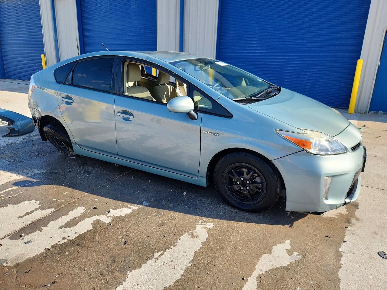 2015 TOYOTA PRIUS TWO photo 7