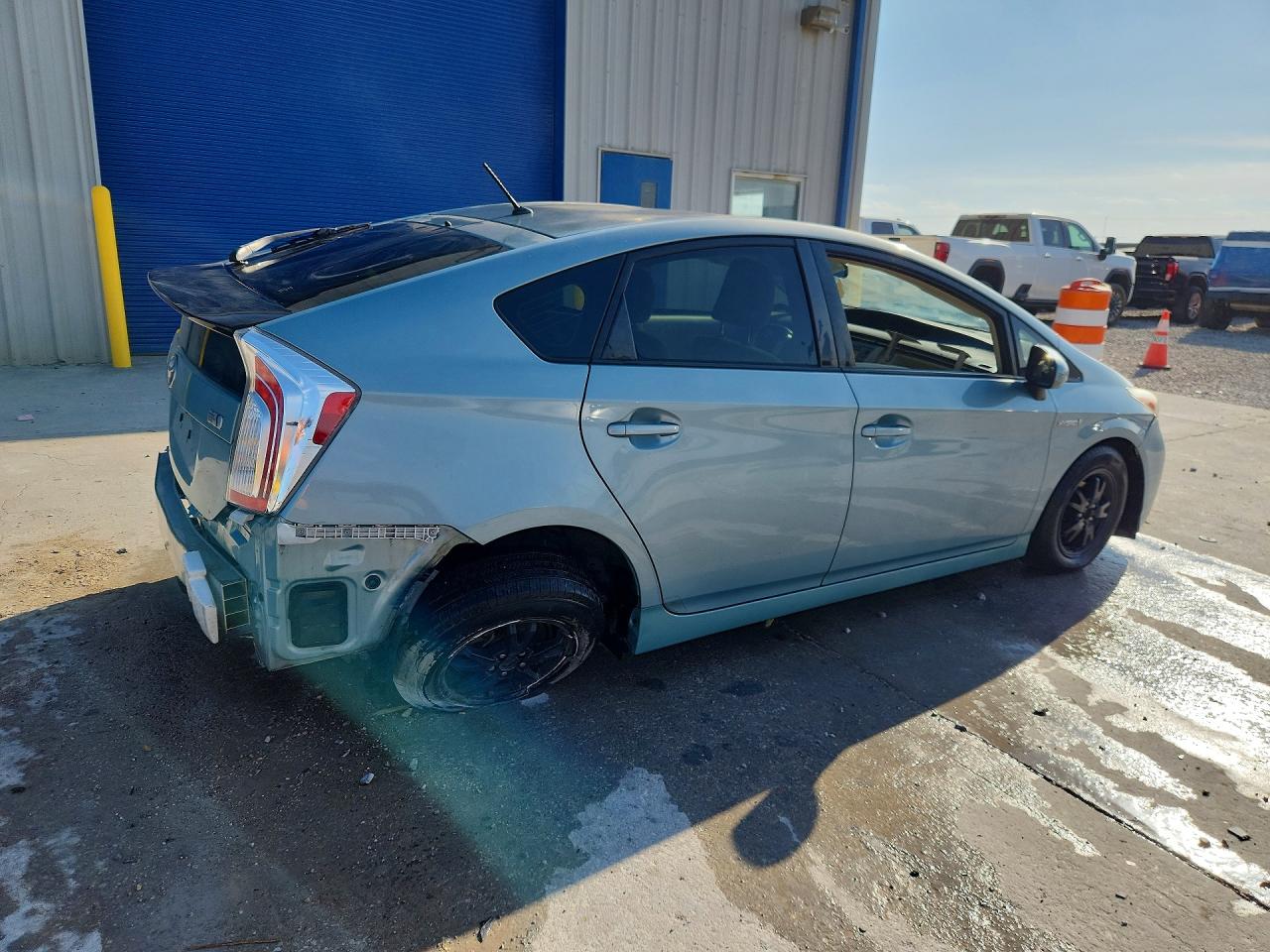 2015 TOYOTA PRIUS TWO photo 5