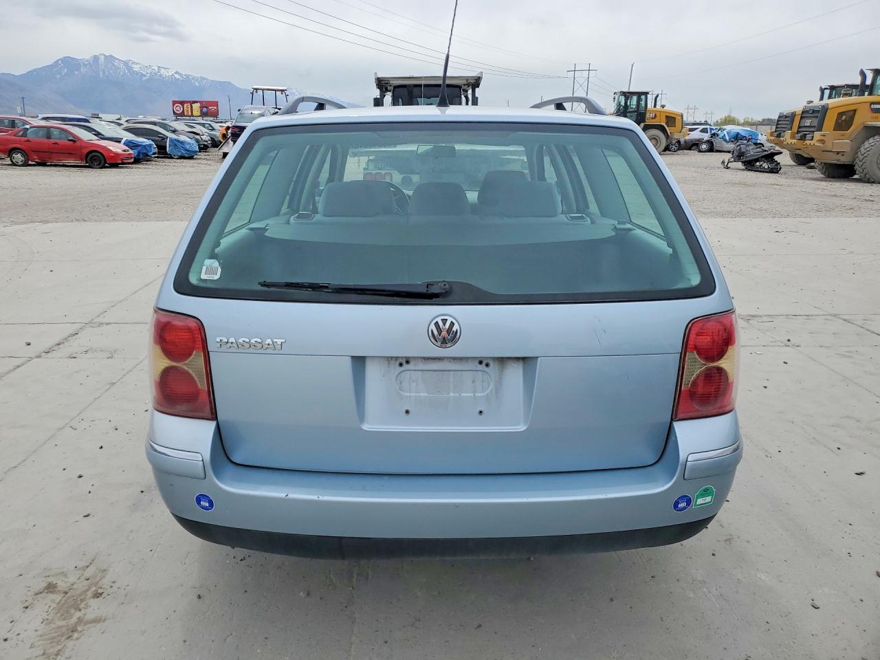 2002 VOLKSWAGEN PASSAT GLS photo 11