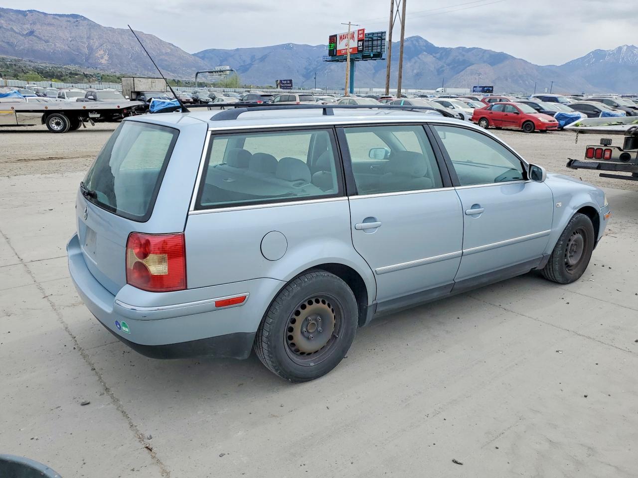 2002 VOLKSWAGEN PASSAT GLS photo 5
