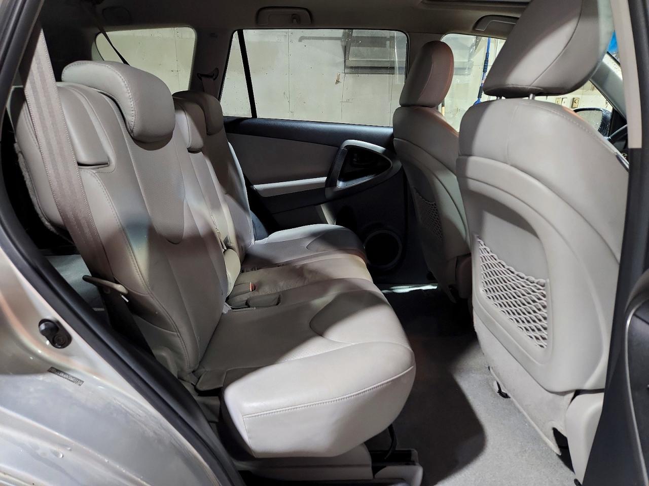 2010 TOYOTA RAV4 LIMITED photo 19