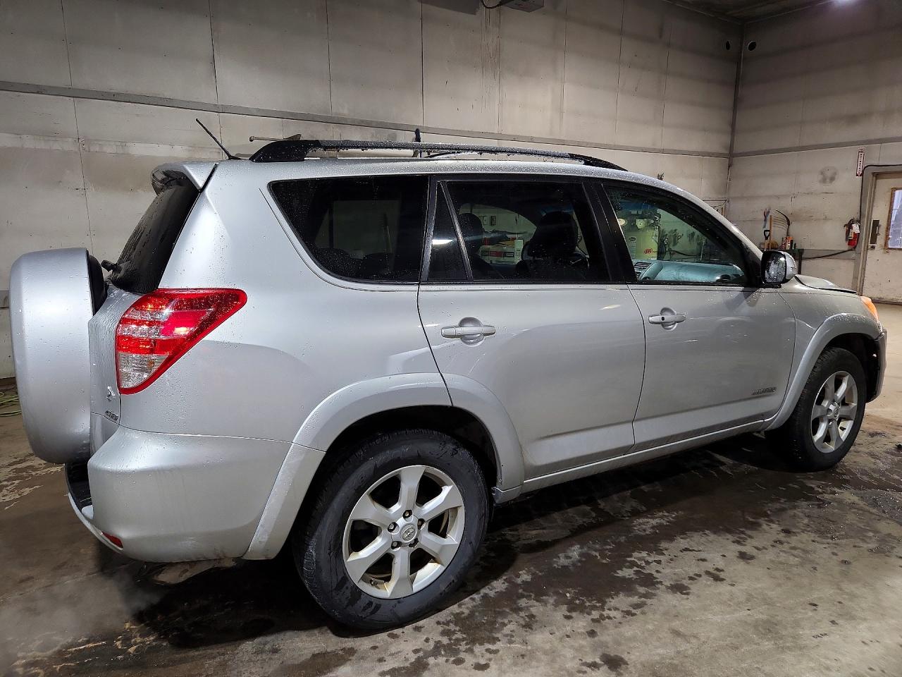 2010 TOYOTA RAV4 LIMITED photo 5