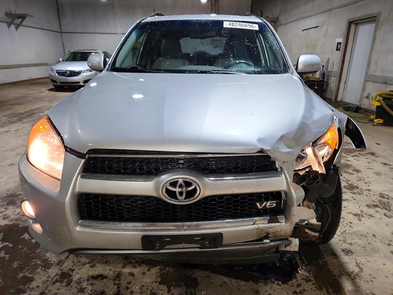 2010 TOYOTA RAV4 LIMITED photo 9