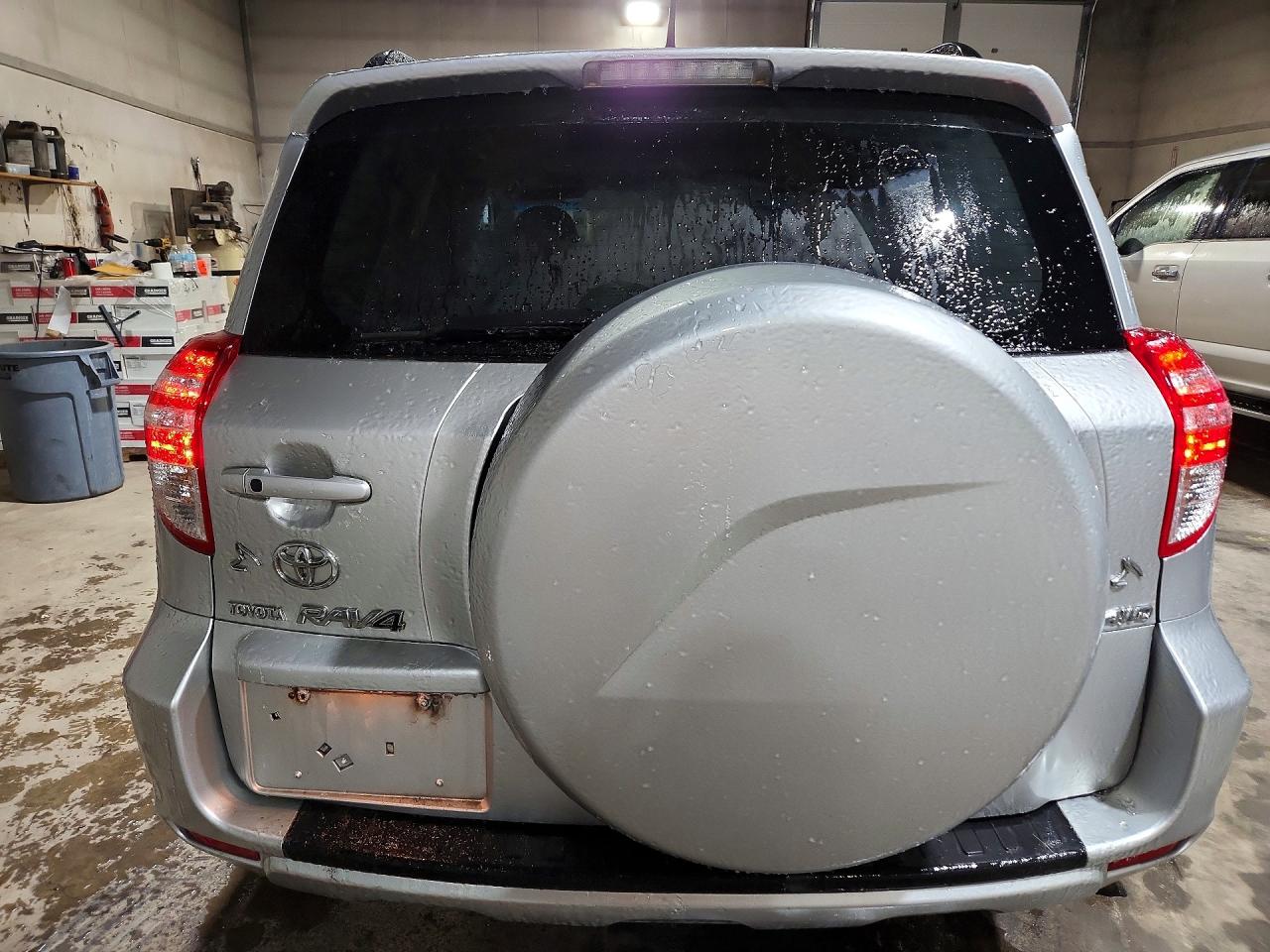 2010 TOYOTA RAV4 LIMITED photo 11