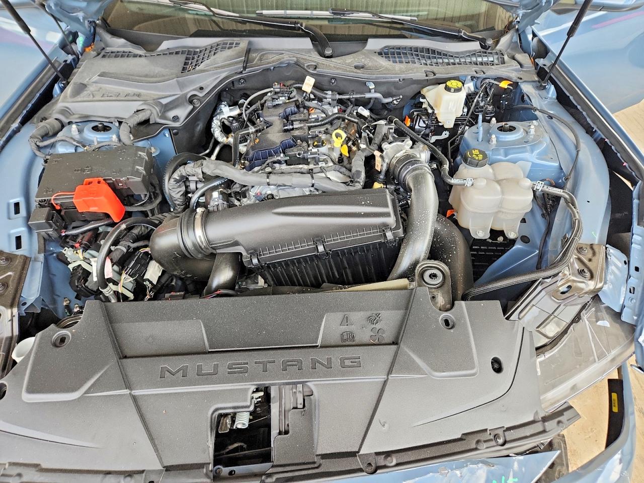 2024 FORD MUSTANG photo 31
