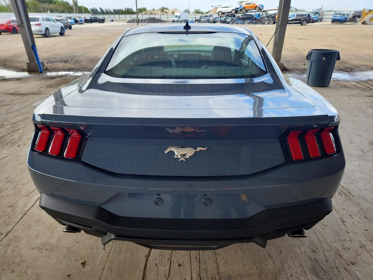 2024 FORD MUSTANG photo 16