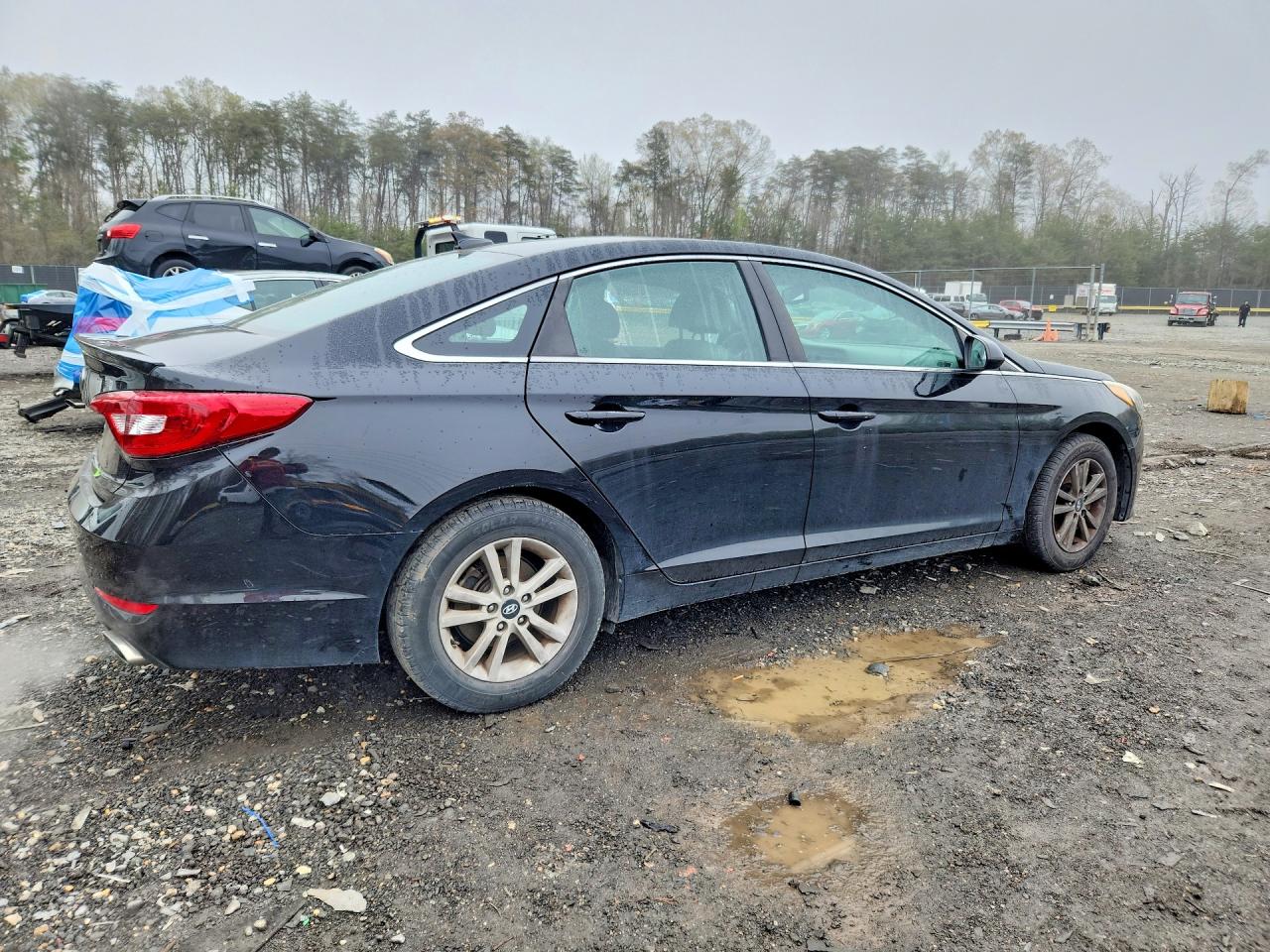 2017 HYUNDAI SONATA SE photo 5