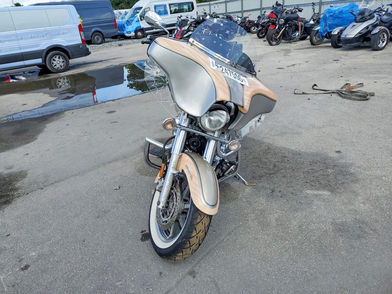 2006 YAMAHA XVS1100 A photo 4
