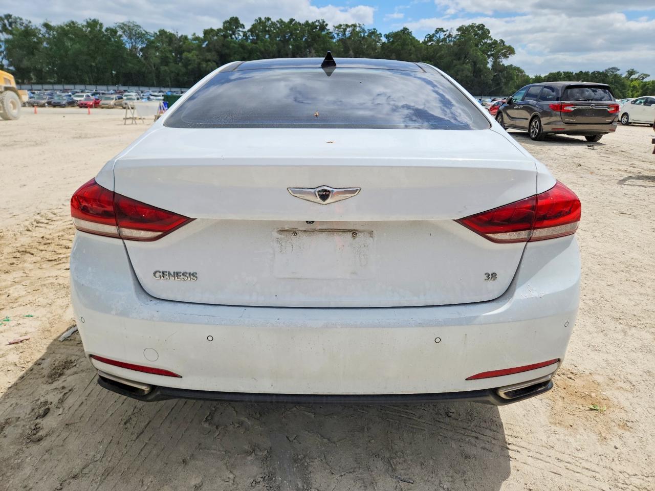 2015 HYUNDAI GENESIS 3.8L photo 16