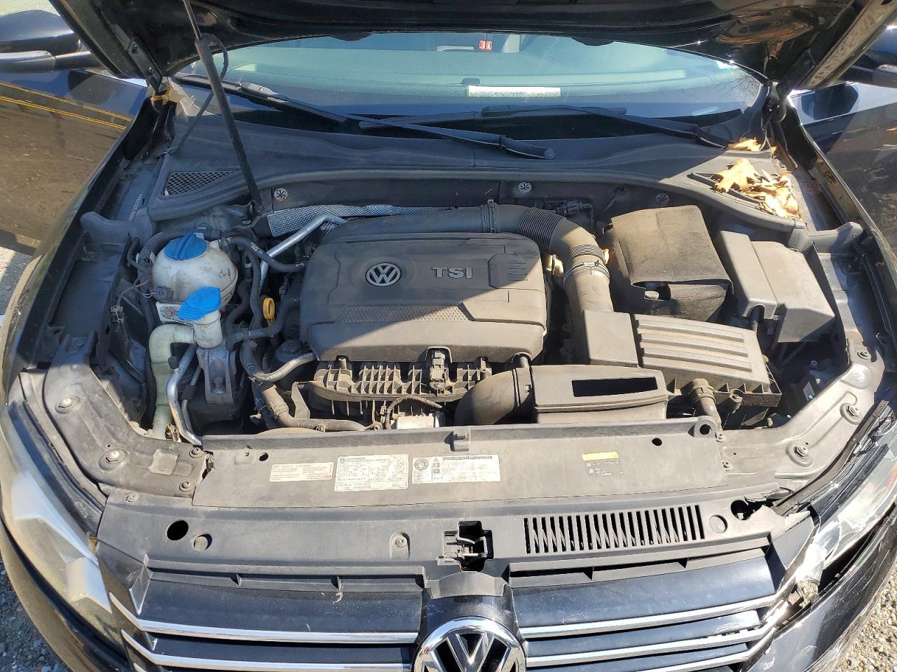 2015 VOLKSWAGEN PASSAT S photo 21