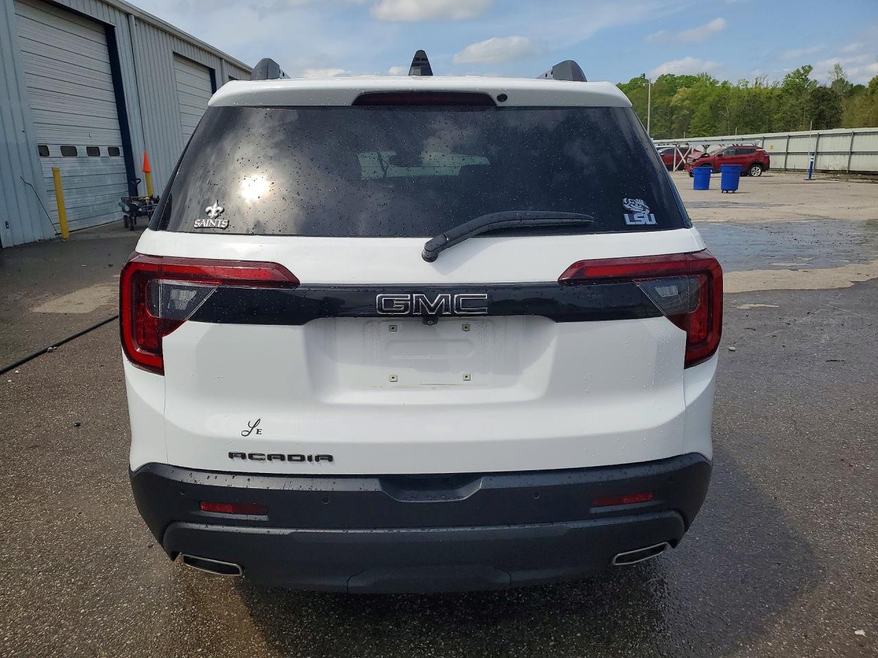 2023 GMC ACADIA SLT photo 6