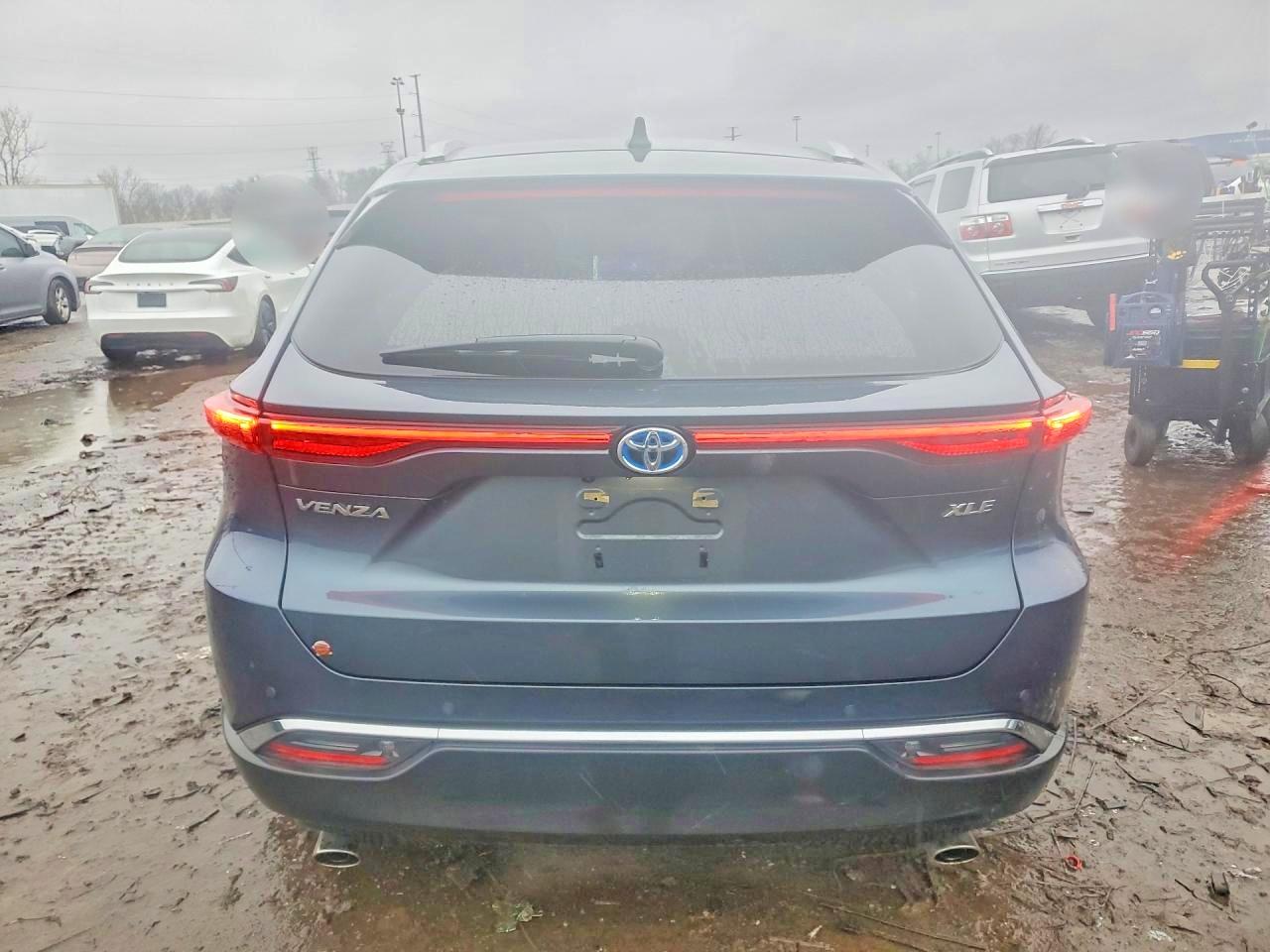 2023 TOYOTA VENZA XLE photo 11