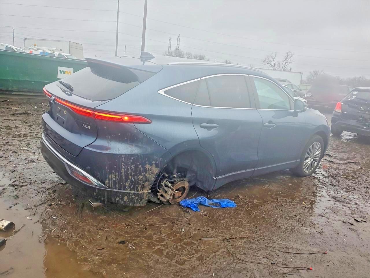 2023 TOYOTA VENZA XLE photo 5