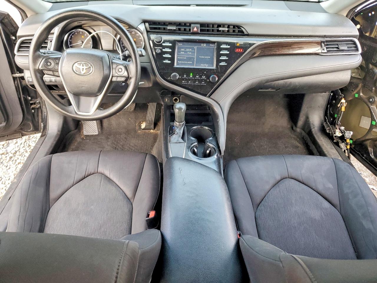 2019 TOYOTA CAMRY LE photo 22