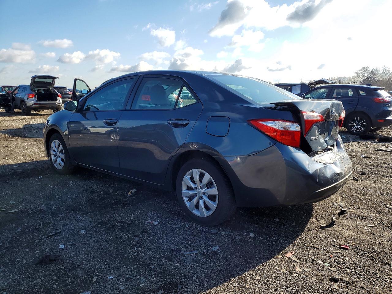 2015 TOYOTA COROLLA LE photo 3