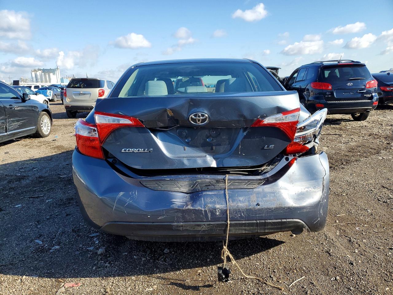 2015 TOYOTA COROLLA LE photo 11