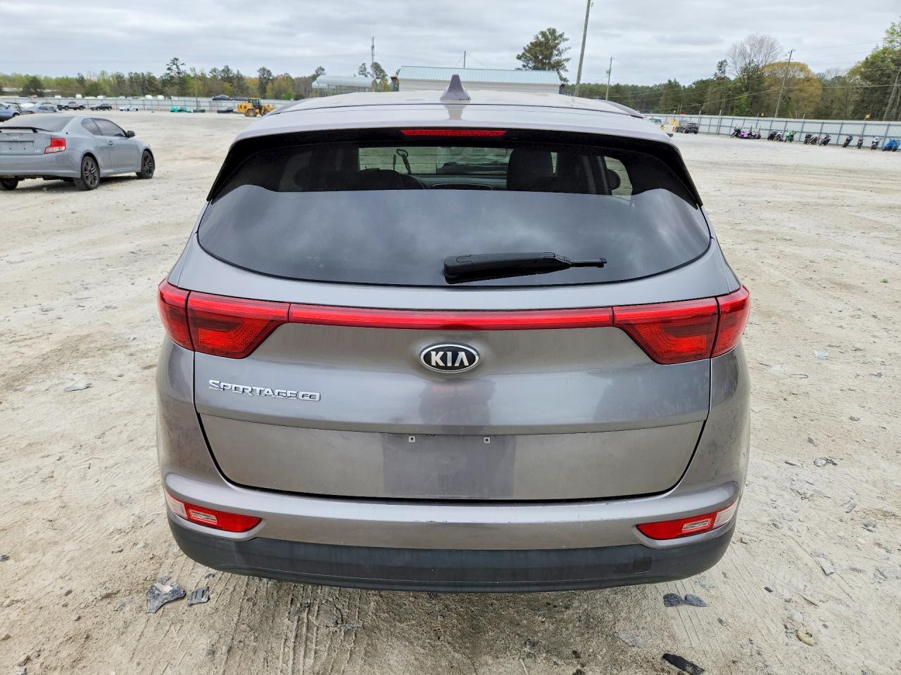 2017 KIA SPORTAGE LX photo 6