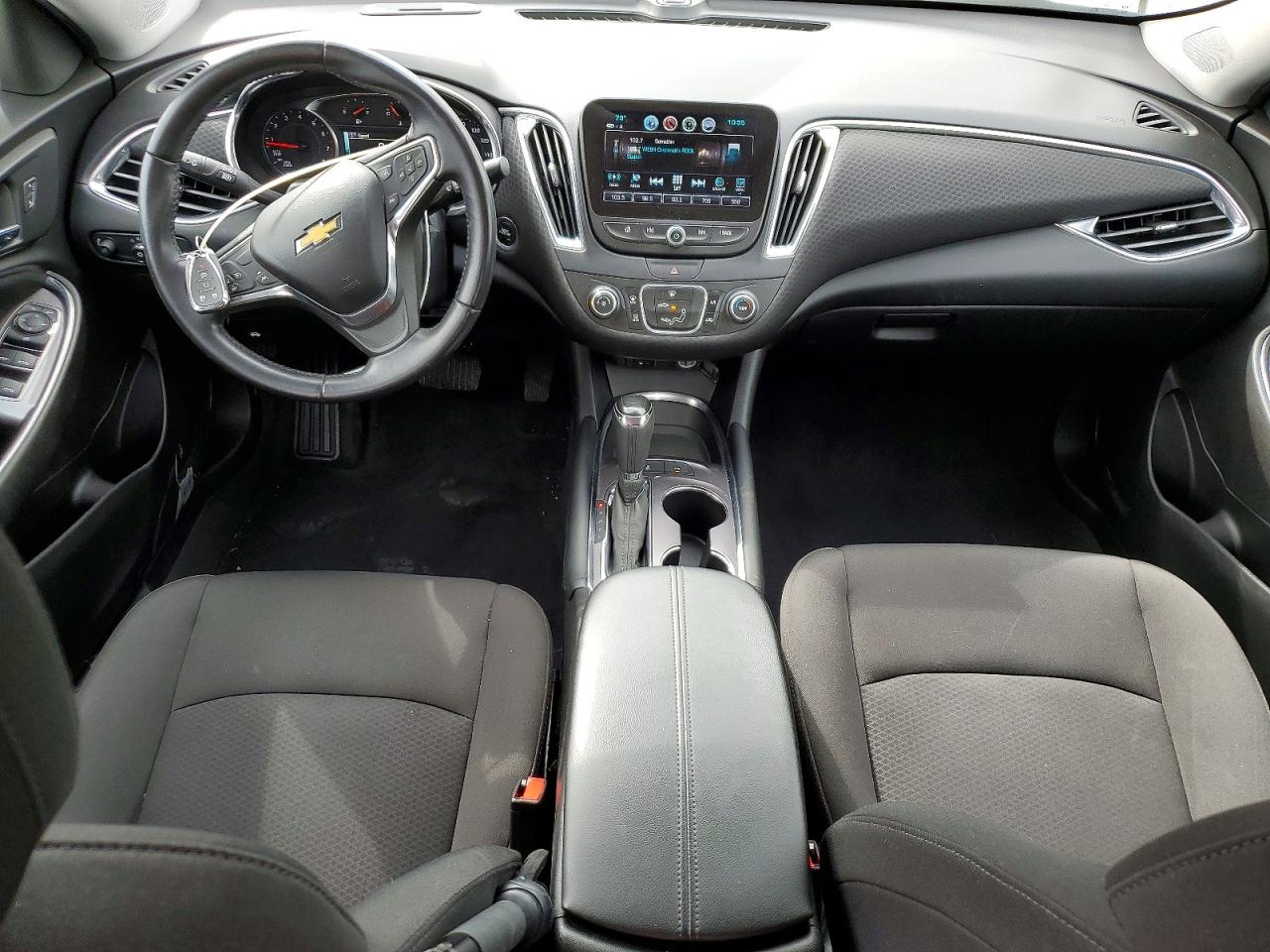 2018 CHEVROLET MALIBU LT photo 8