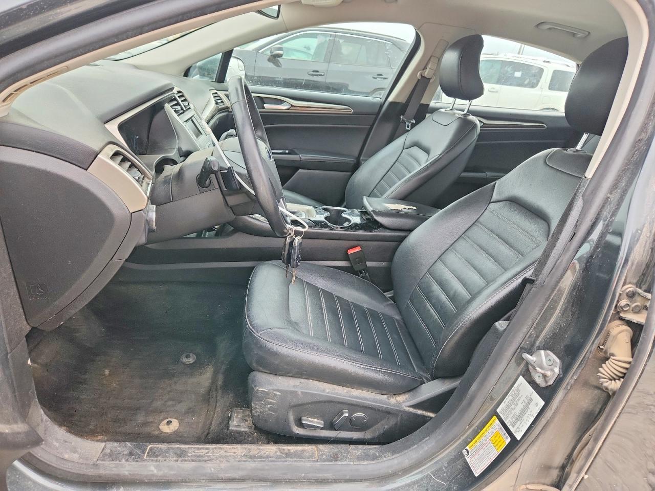 2015 FORD FUSION SE photo 13