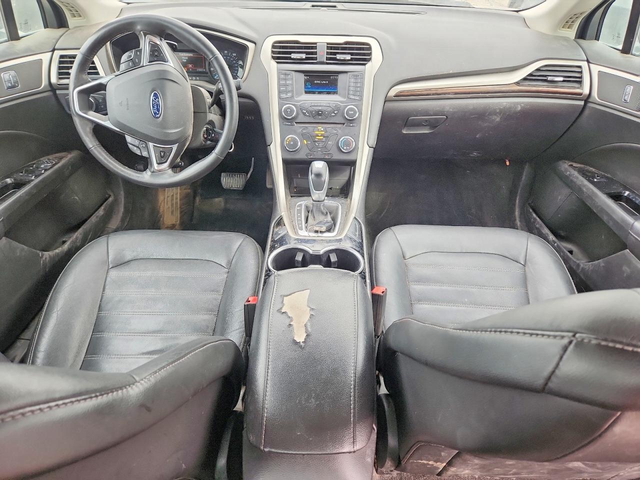 2015 FORD FUSION SE photo 15