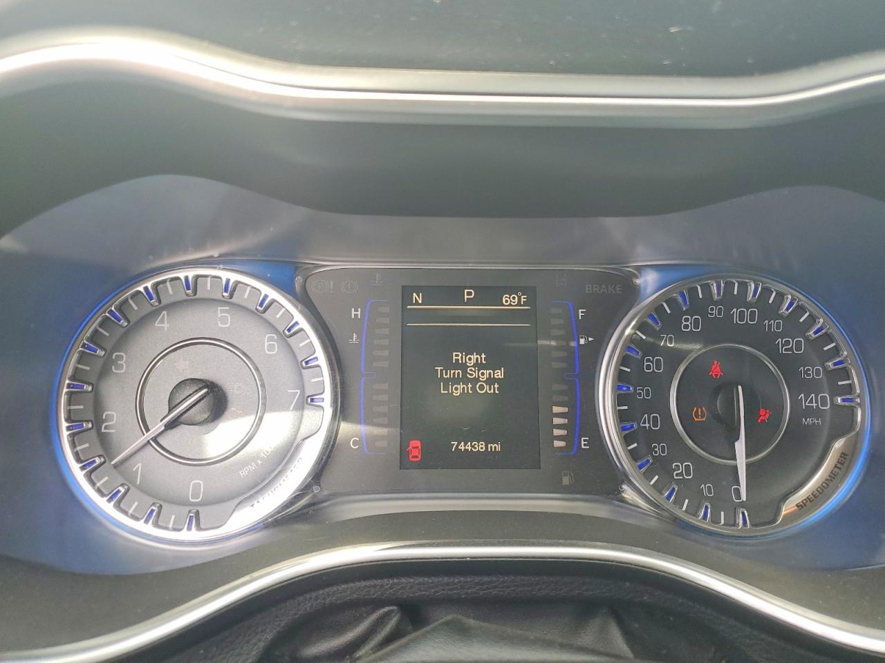 2015 CHRYSLER 200 LIMITED photo 25