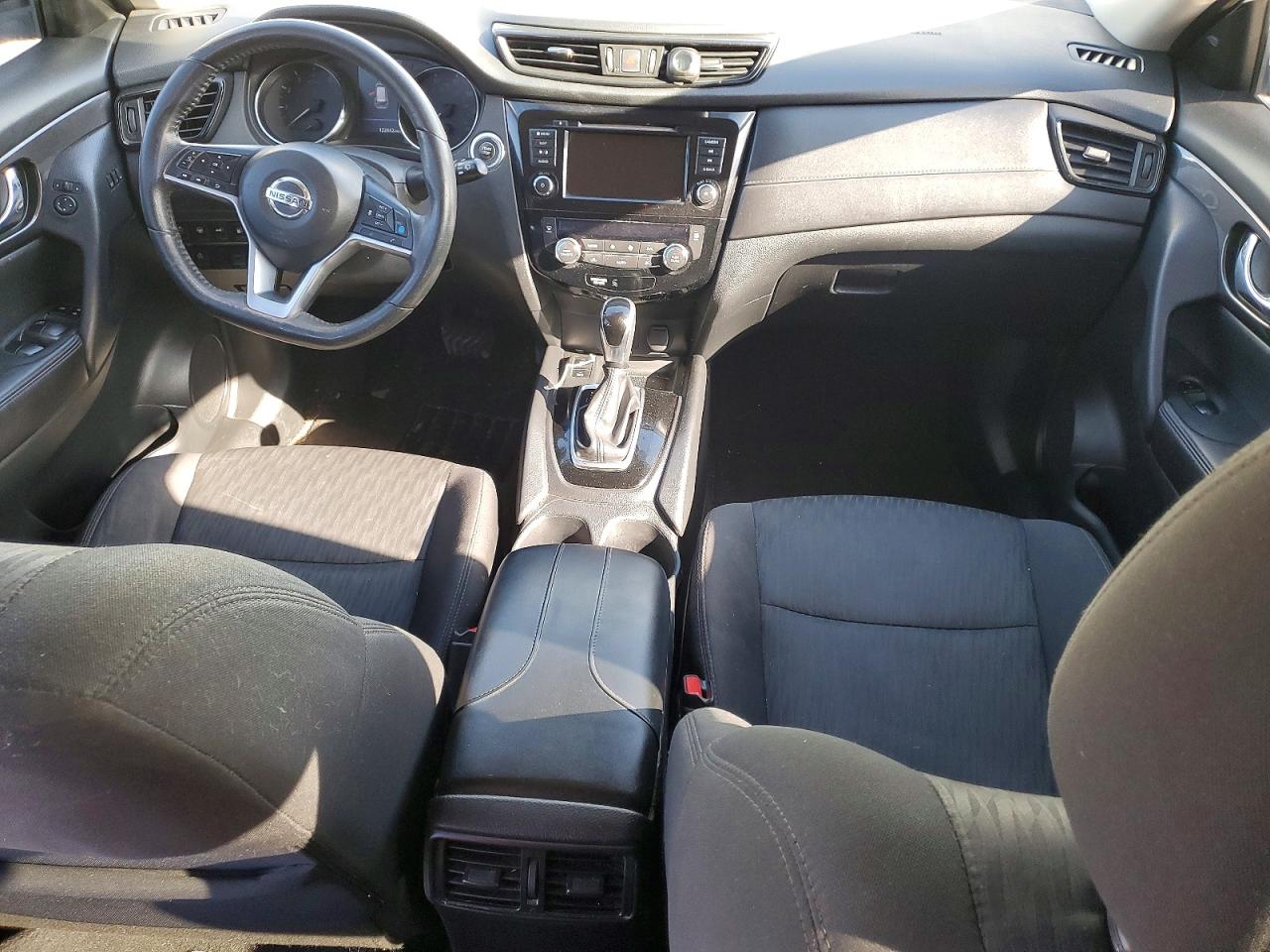 2019 NISSAN ROGUE SV photo 8