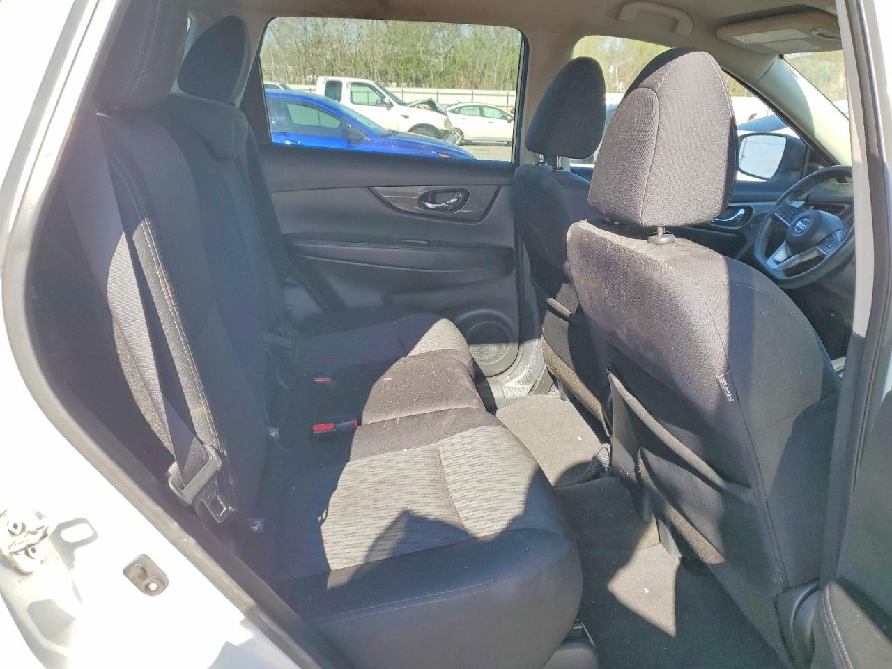 2019 NISSAN ROGUE SV photo 11