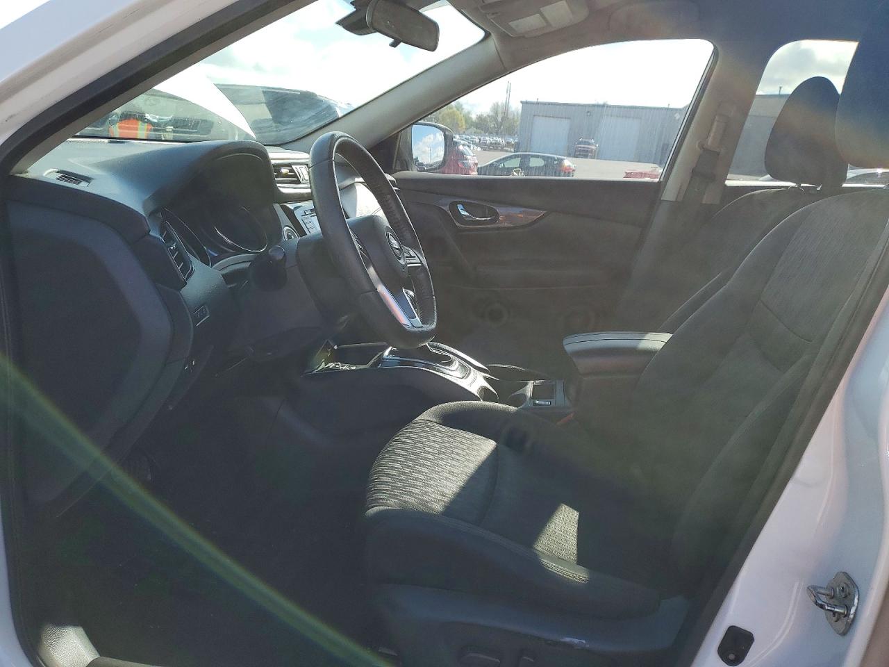 2019 NISSAN ROGUE SV photo 7