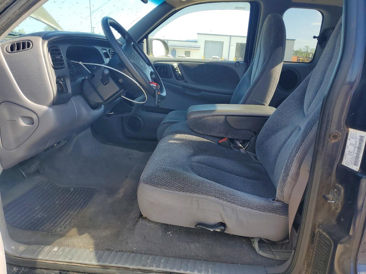 1999 DODGE DAKOTA photo 13