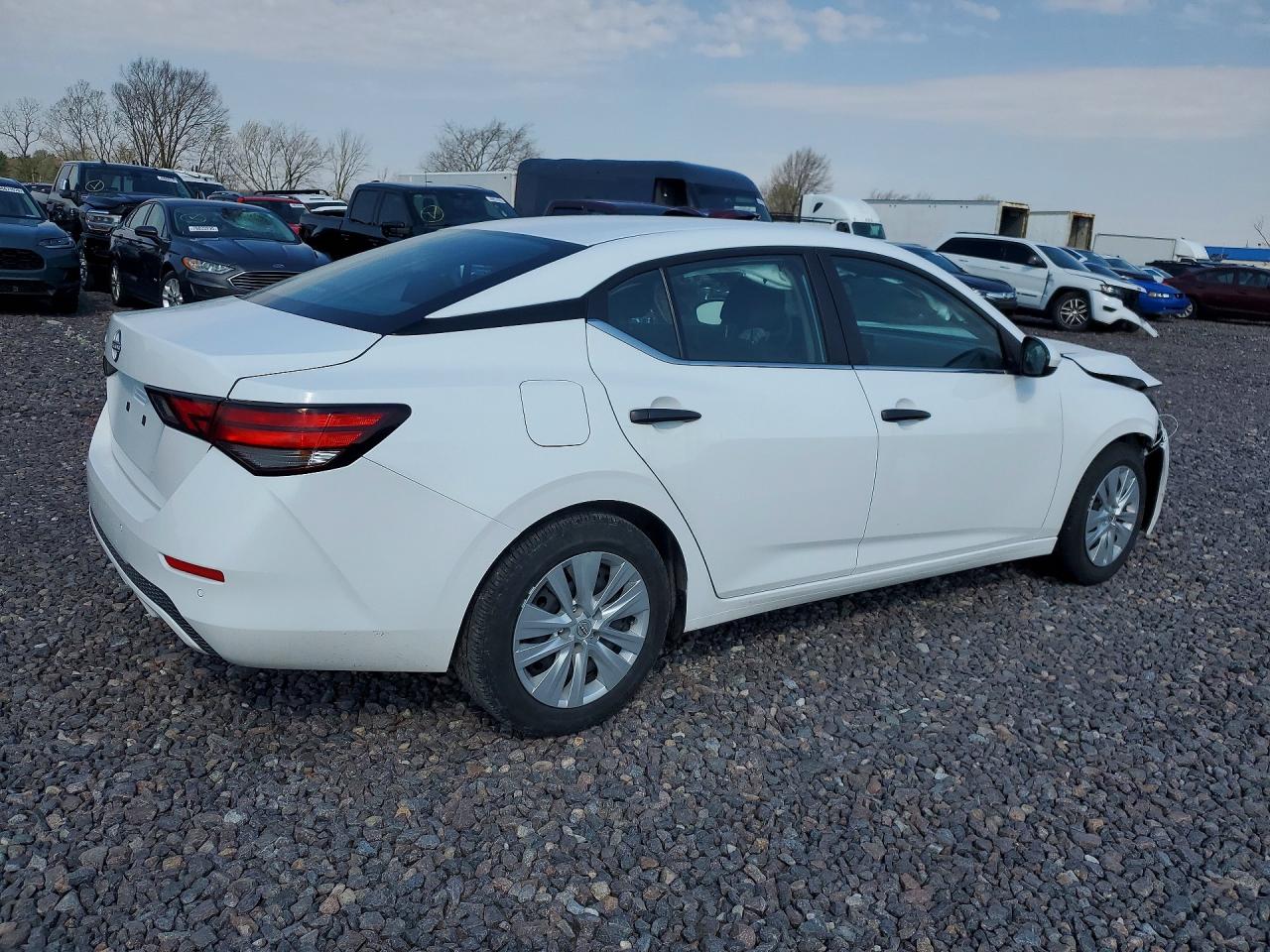 2025 NISSAN SENTRA S photo 3