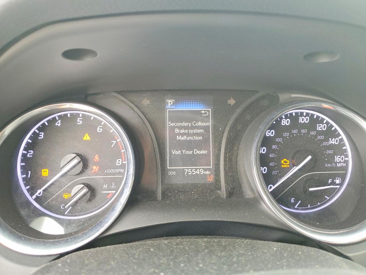 2020 TOYOTA CAMRY SE photo 25