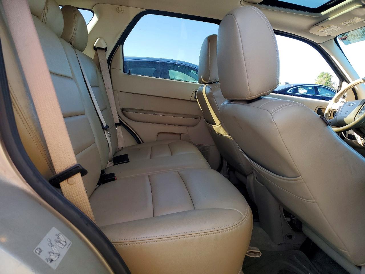 2012 FORD ESCAPE XLT photo 31