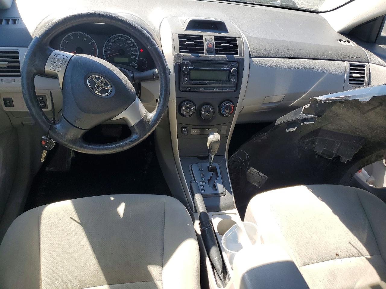 2012 TOYOTA COROLLA L photo 8