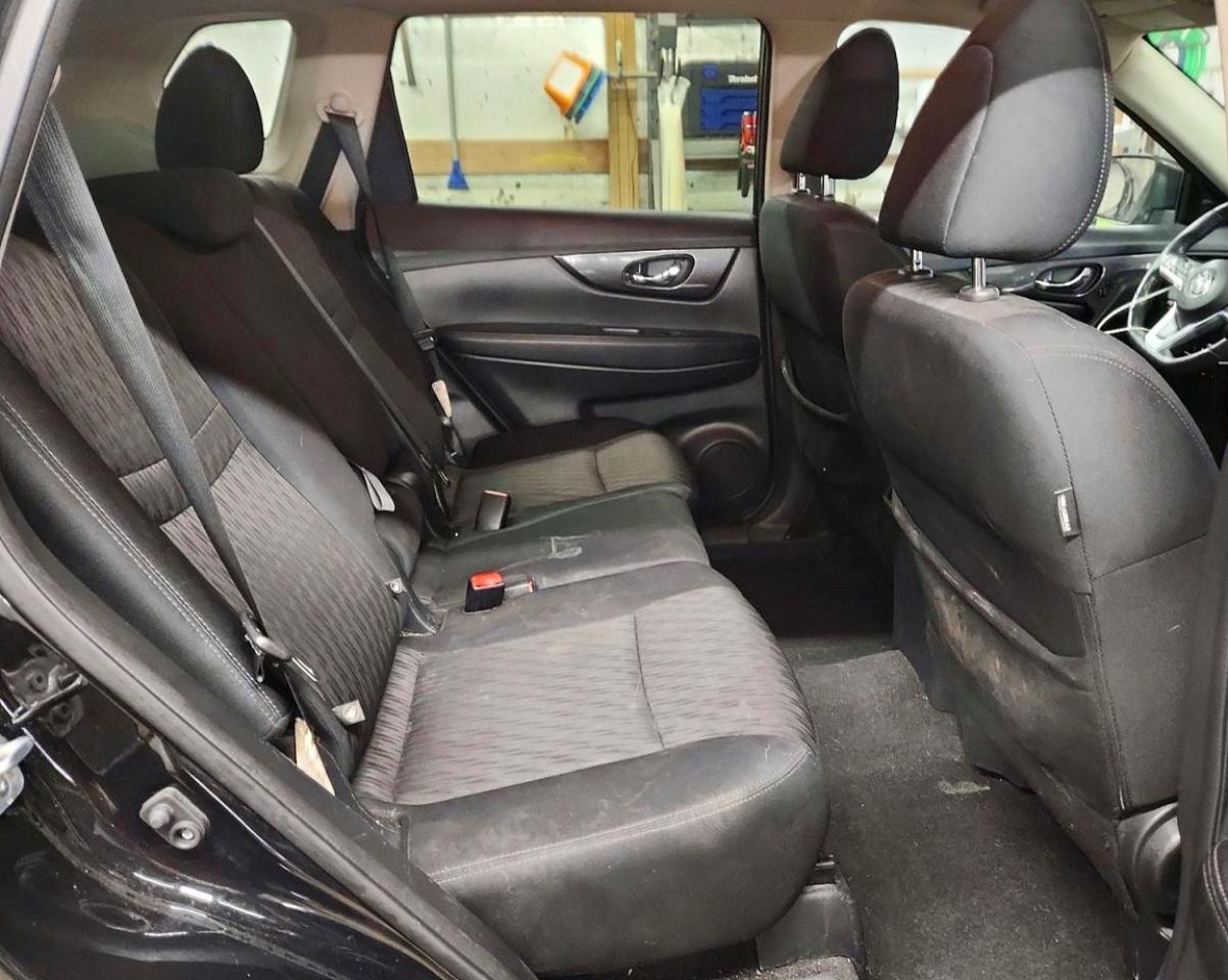 2018 NISSAN ROGUE SV photo 31