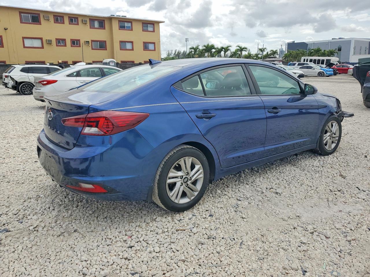 2020 HYUNDAI ELANTRA VALUE EDITION photo 7