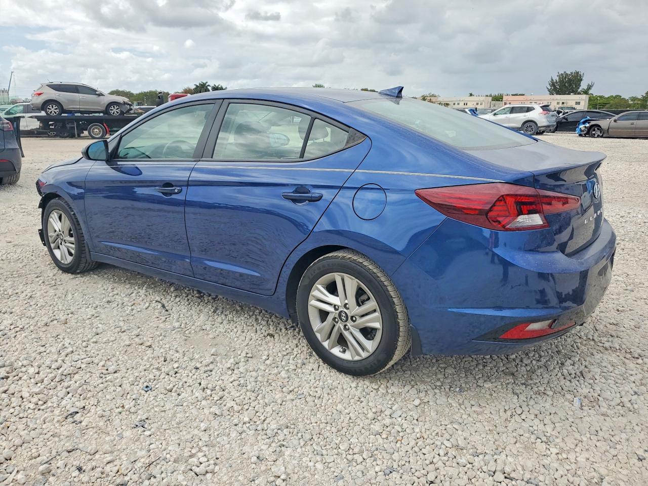 2020 HYUNDAI ELANTRA VALUE EDITION photo 4