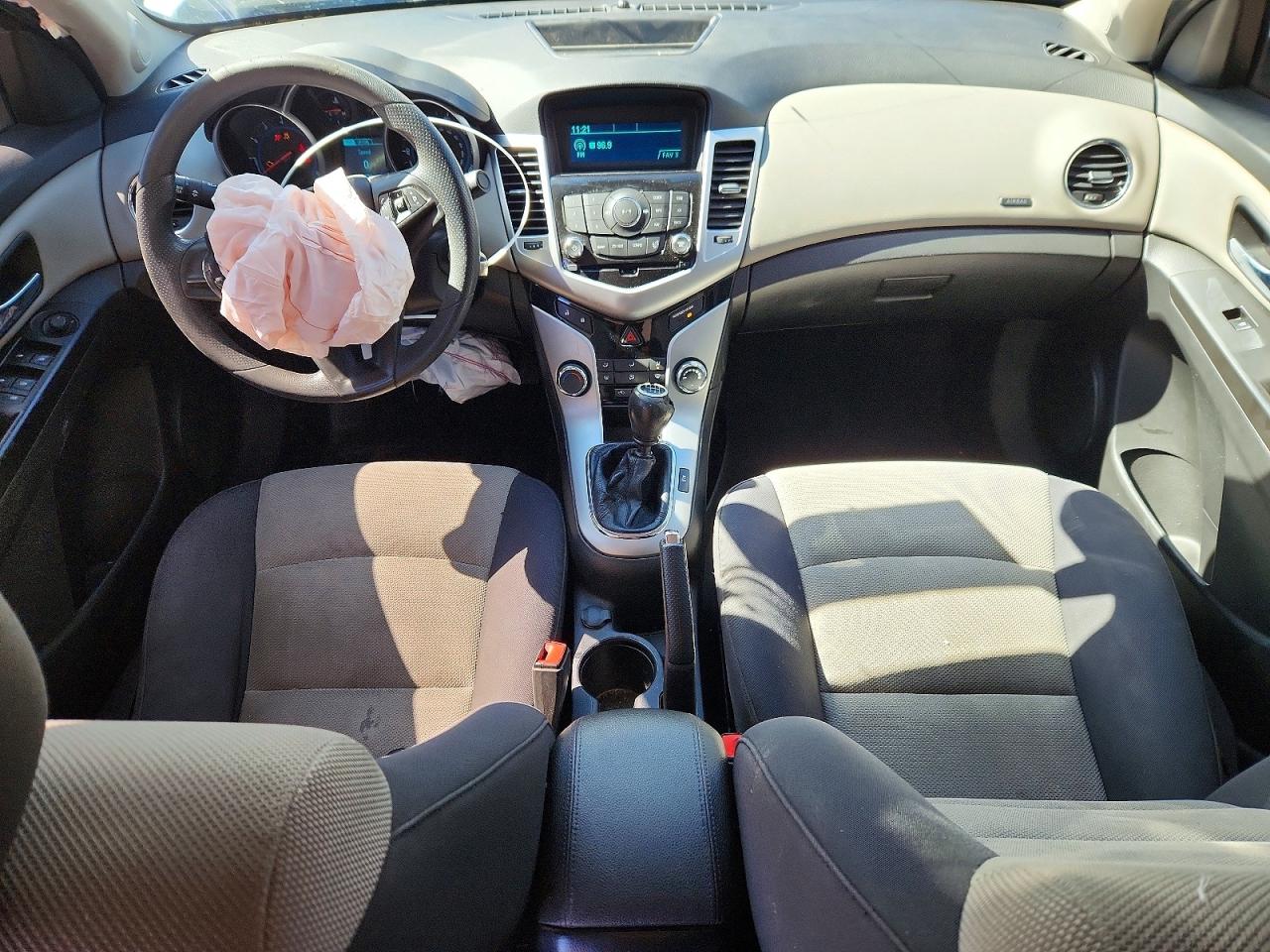 2014 CHEVROLET CRUZE LS photo 15