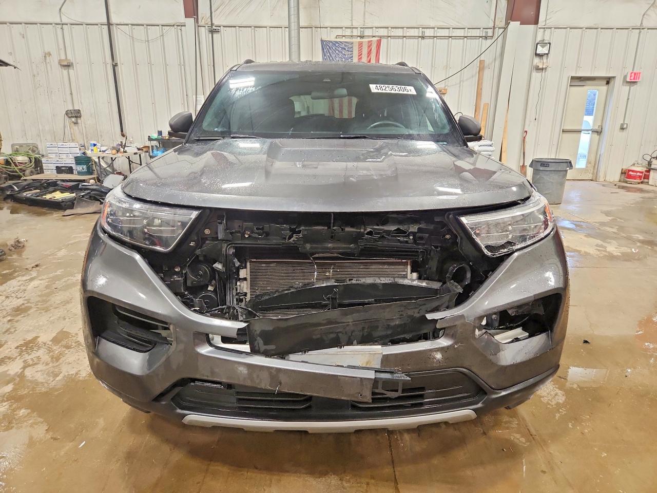 2020 FORD EXPLORER XLT photo 5
