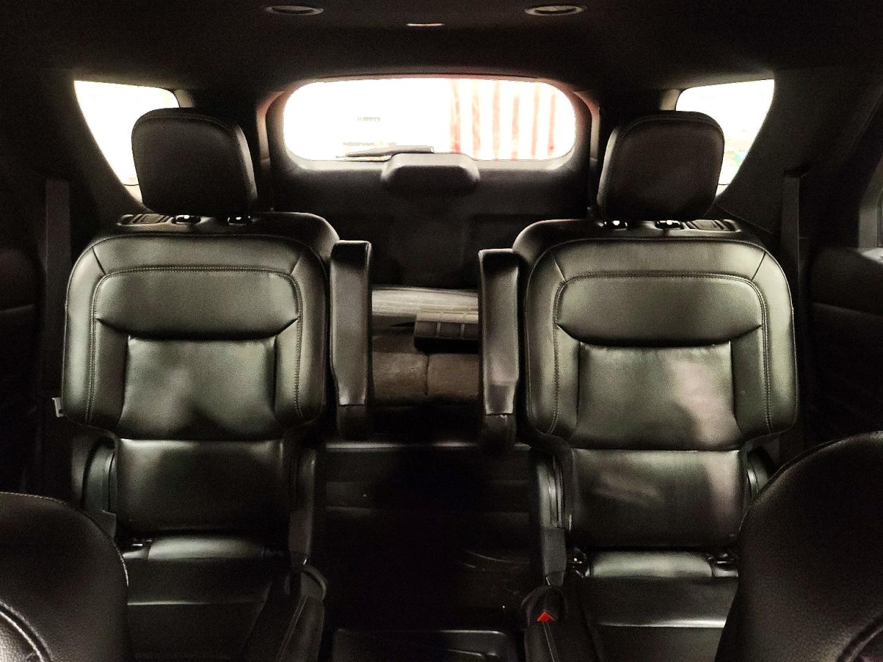 2020 FORD EXPLORER XLT photo 10