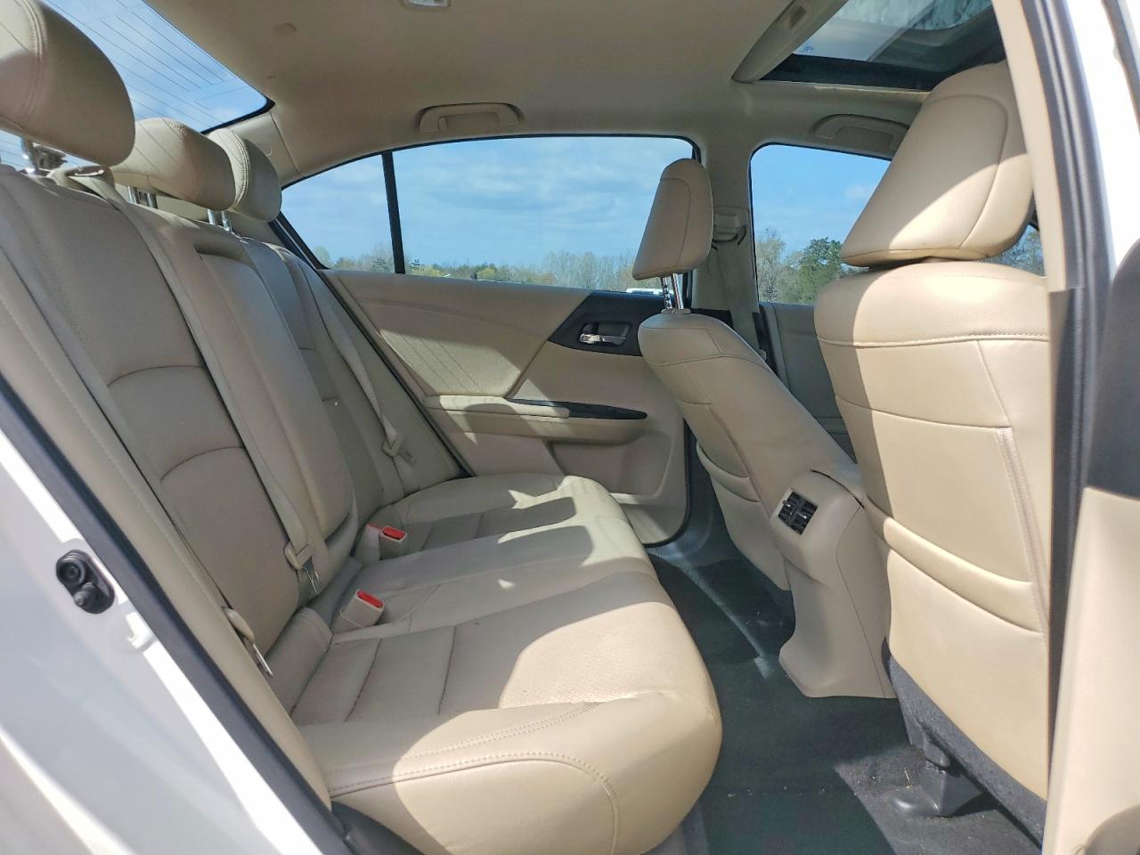 2017 HONDA ACCORD TOURING photo 19