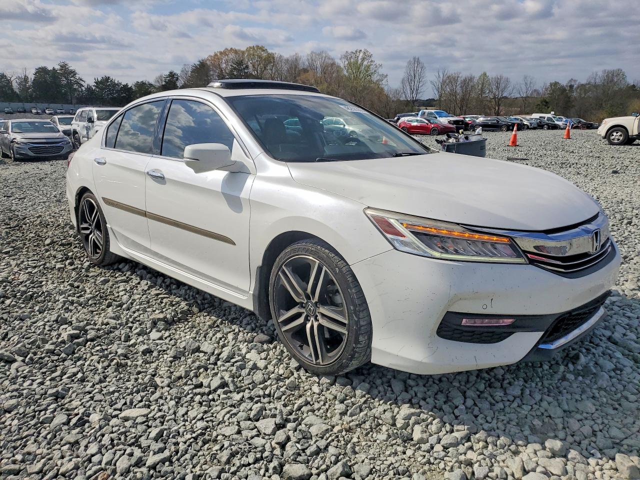 2017 HONDA ACCORD TOURING photo 7