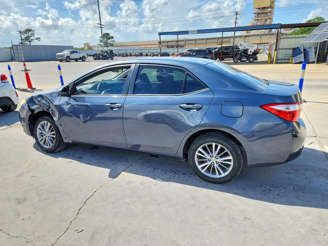 2015 TOYOTA COROLLA LE PLUS photo 2