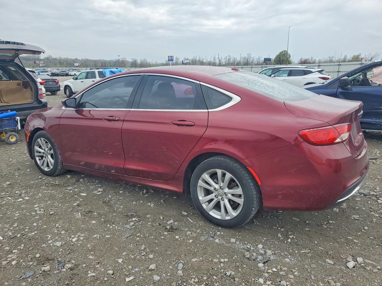 2015 CHRYSLER 200 LIMITED photo 4
