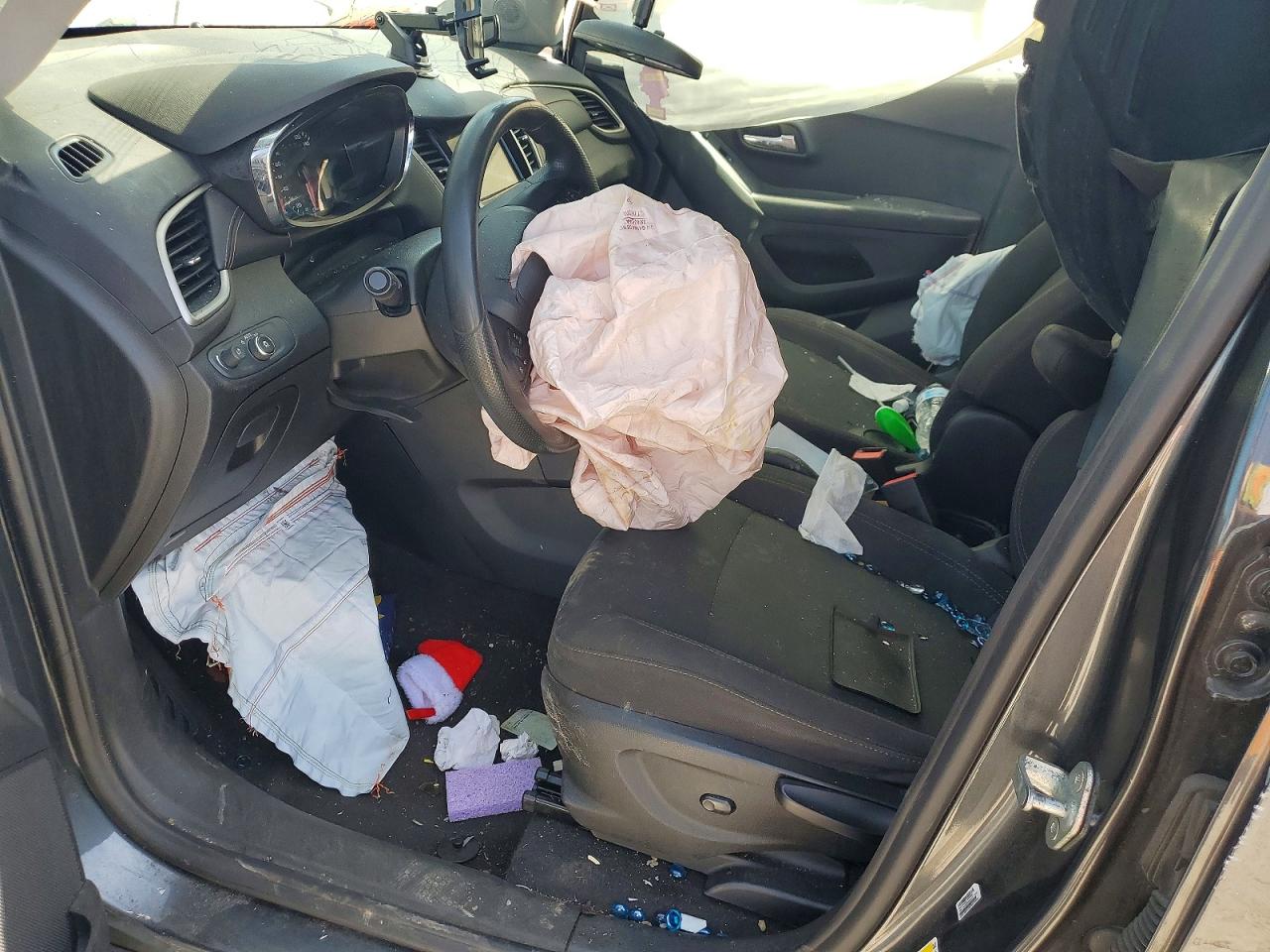 2019 CHEVROLET TRAX LS photo 13